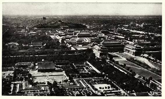 一個德國飛行員鏡頭下的中國1933—1936