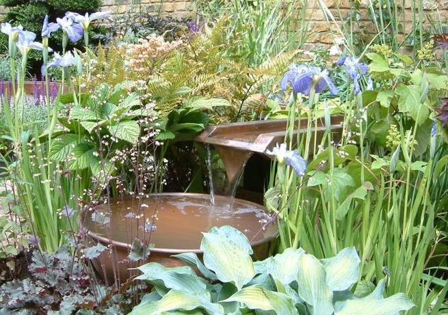 如何將城市里小塊土地變?yōu)槌鞘芯G洲