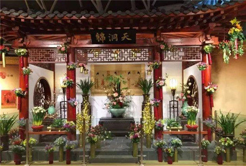 中國的插花技藝卻比其早出現千年!