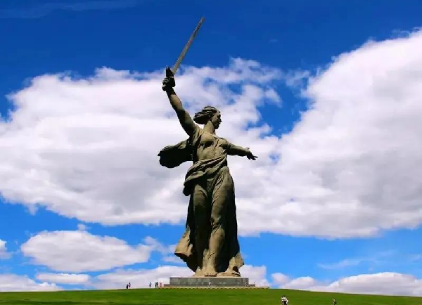 韓禹鋒：探索與建樹——中俄（蘇）景觀雕塑對比研究