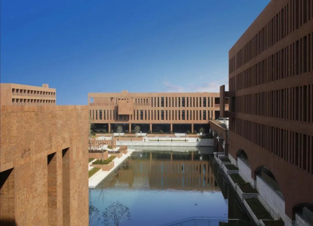 高裕江：中庸建構