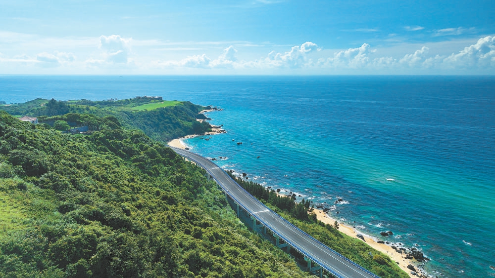 國家海岸一號風(fēng)景道海南環(huán)島旅游公路全線通車