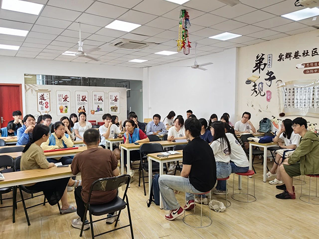 南京6所高校大學(xué)生為秦淮區(qū)釣魚臺(tái)找更新方案