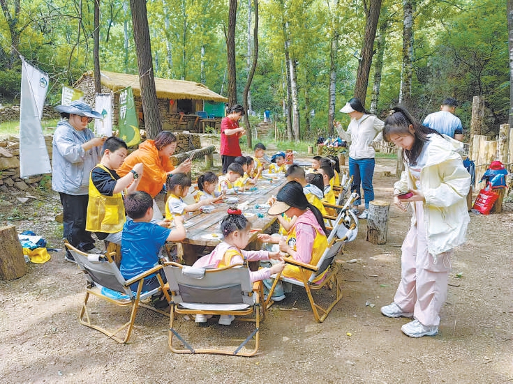 挖掘新場(chǎng)景 北京延慶一條徒步線帶火一個(gè)村