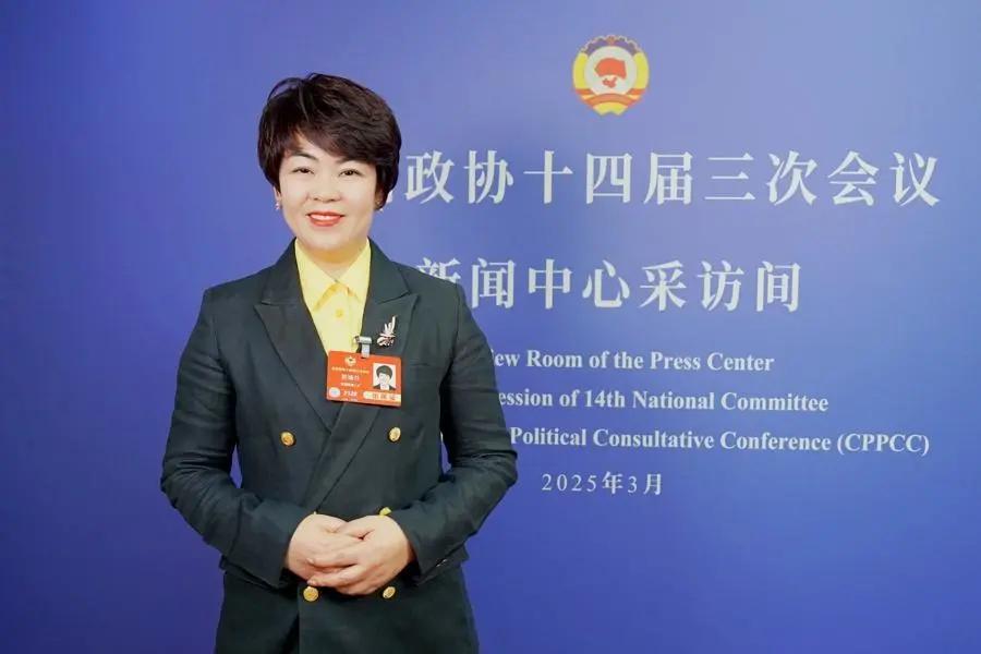 全國政協委員郁瑞芬：取消強制統一招牌要求