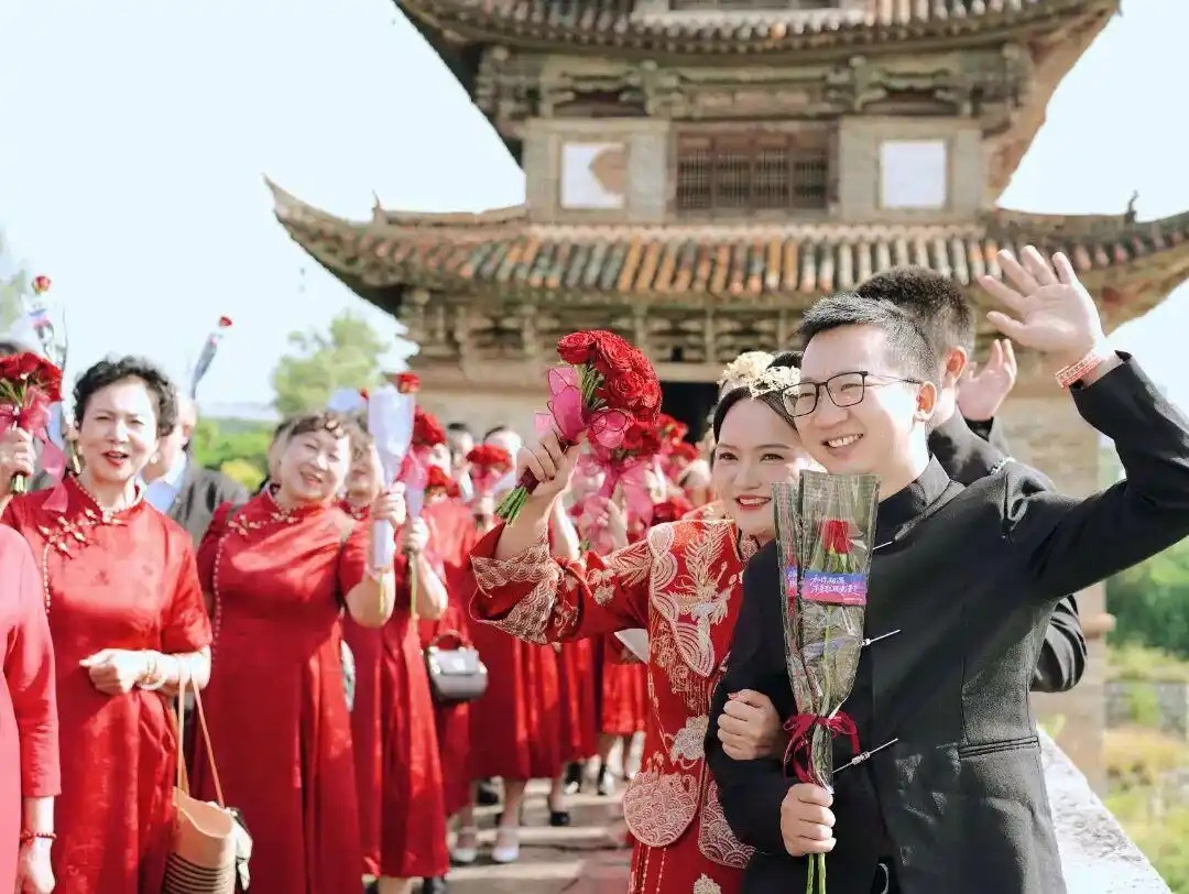 我國已設置525個“公園式”婚姻登記點